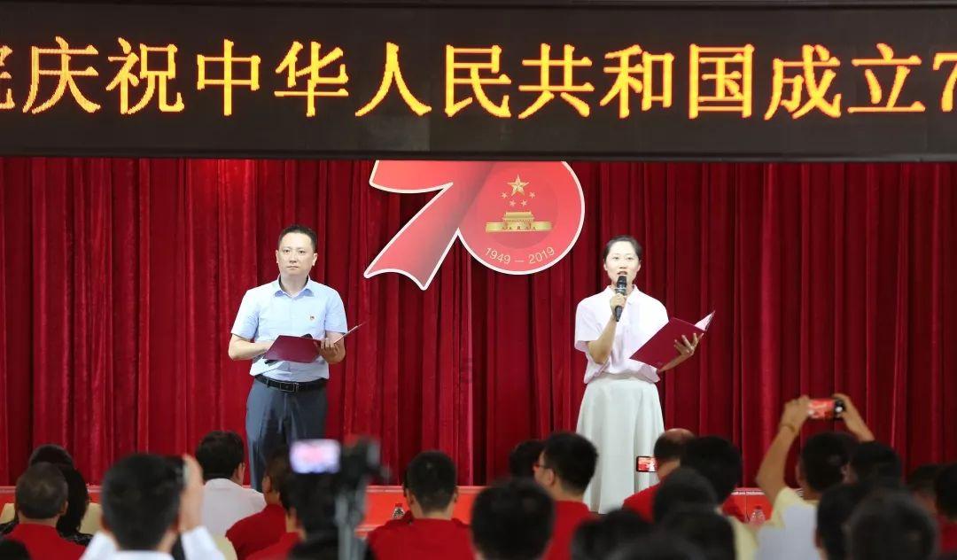 海上“激战”2小时,一艘美国军舰被击中,2艘商船被迫逃离