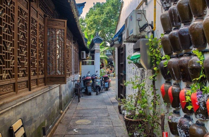 空中抛枪
